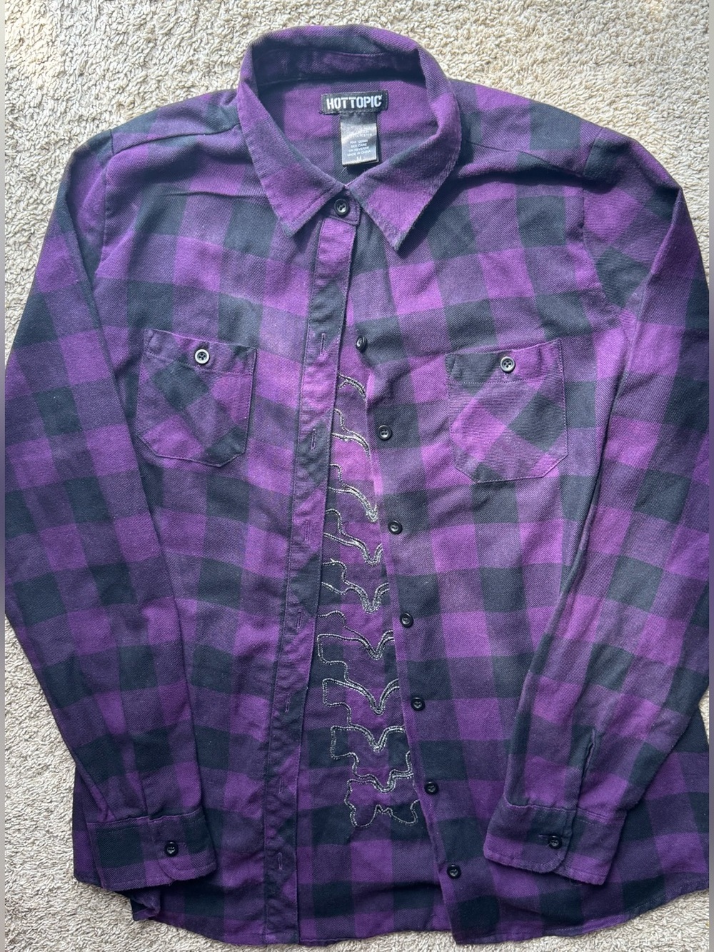 Hot Topic Purple & Black Buffalo Plaid Button Front Shirt Skeleton Spine Size M - Picture 4 of 7